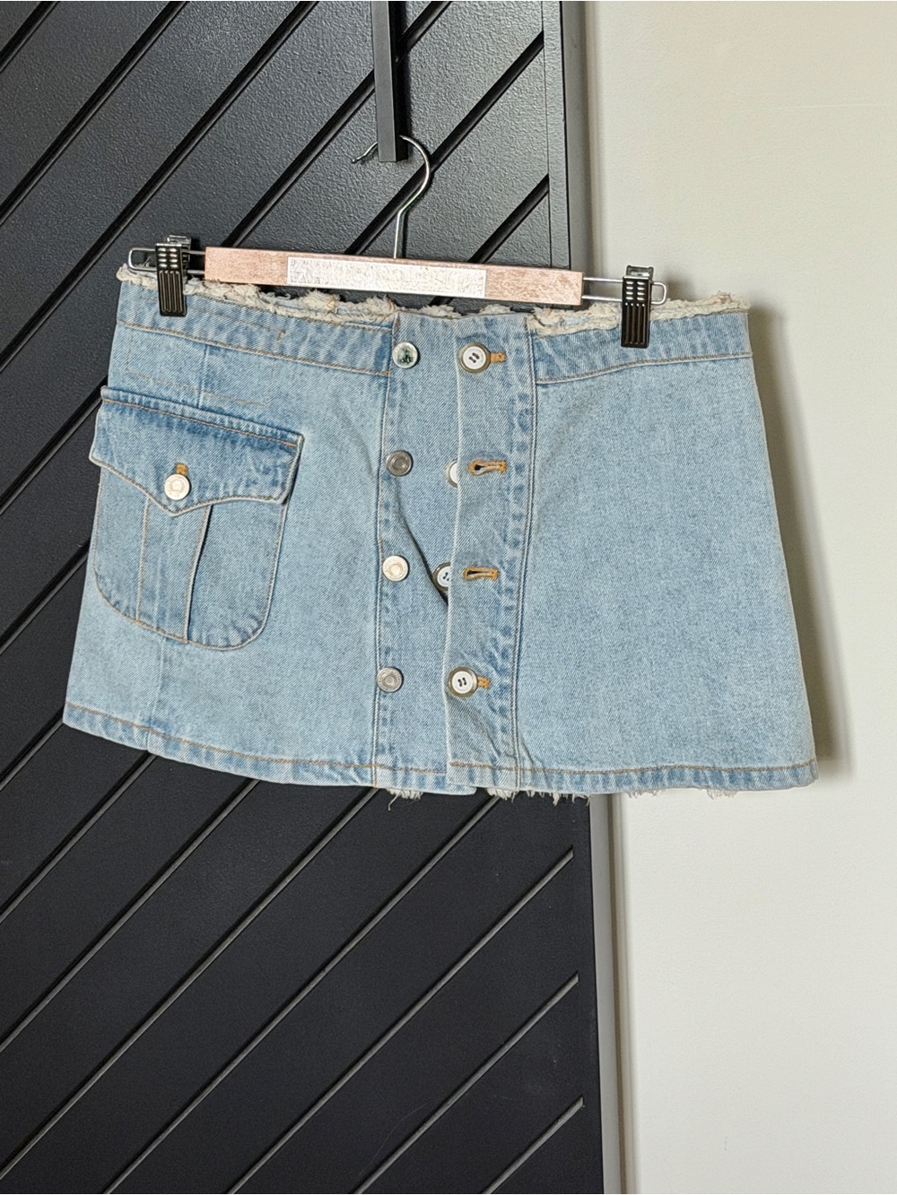 Andersson Bell pleated wrap denim skirt. Size 27. Excellent condition! - Picture 6 of 7